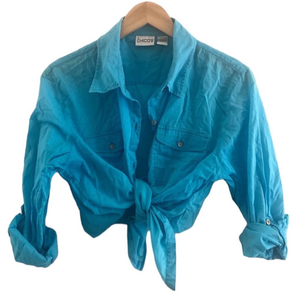 Chico’s | 100% cotton blue button up shirt blouse size large